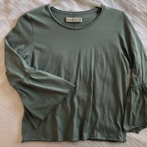 Abercrombie & Fitch top
